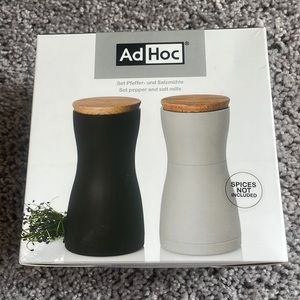 AdHoc Salt and pepper mills